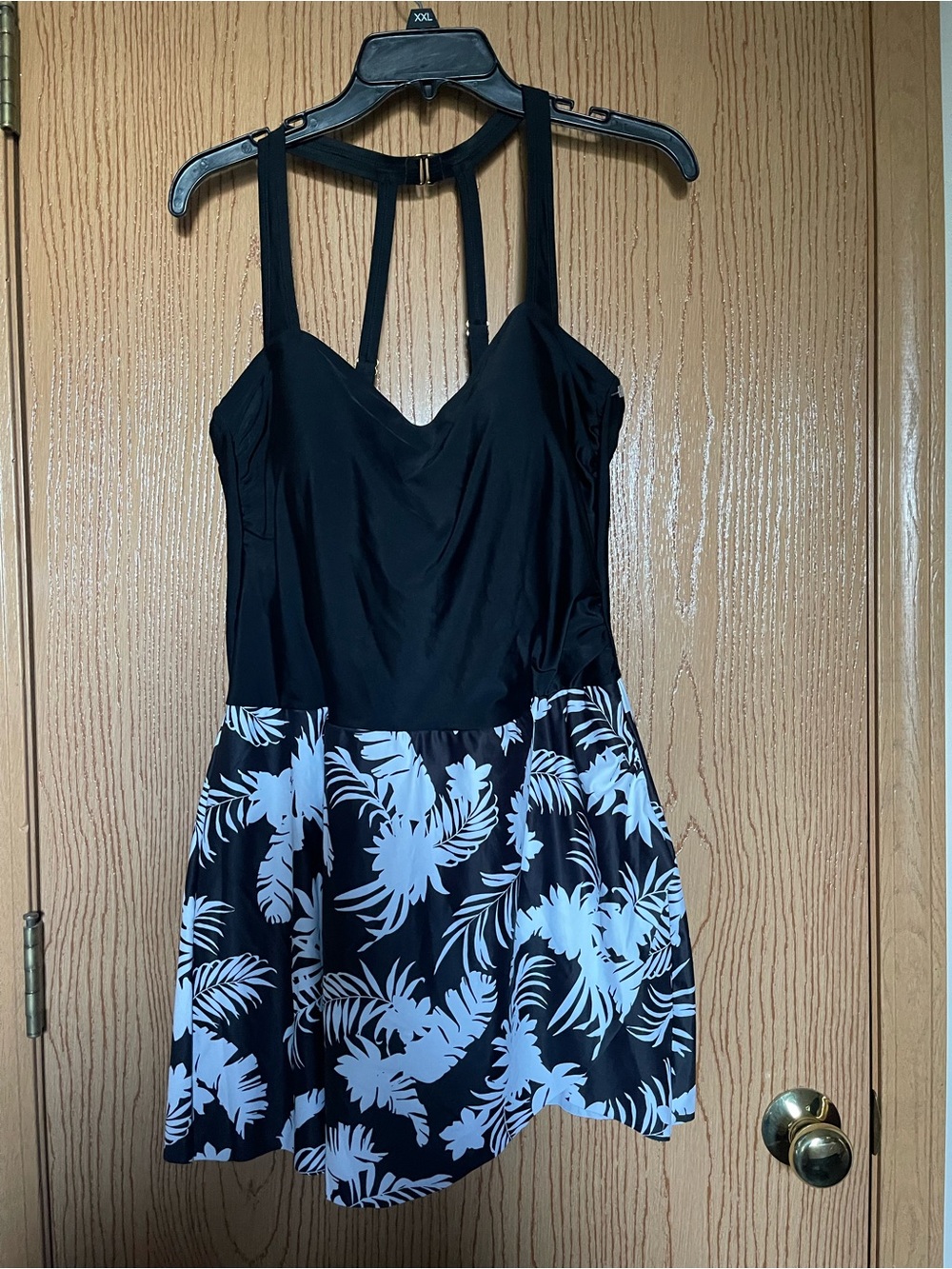 Black & White Tropical Print One-Piece Swimdress